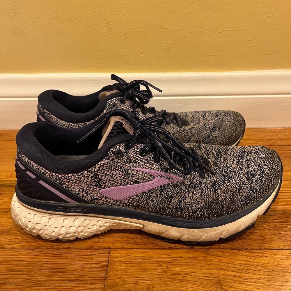 Women’s Brooks Ghost 11 Running Shoes Size 8 Blue/Purple